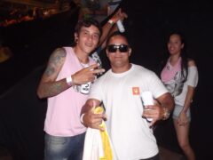 Oktober 10 Anos